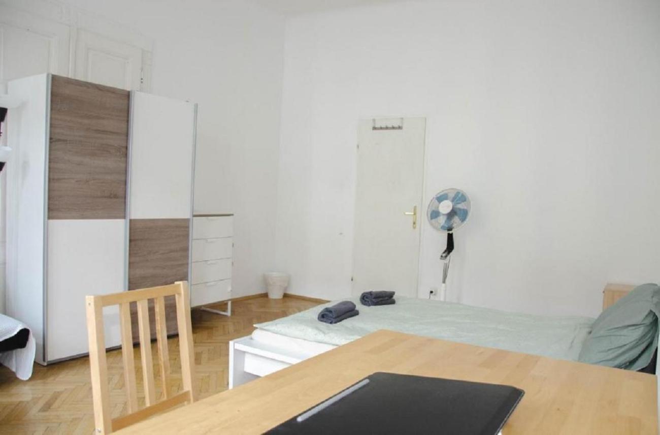 Wonderful Two Bedroom Apartment Wien Eksteriør billede